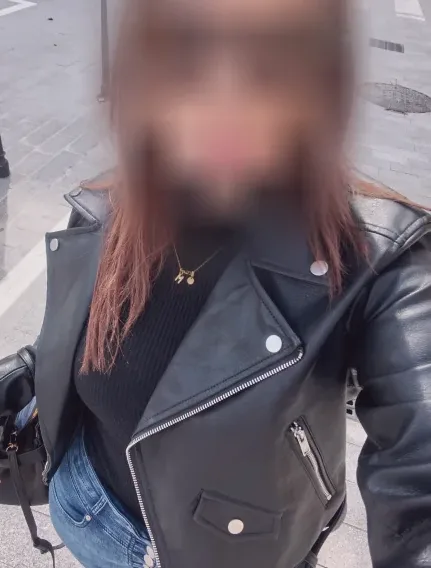 Amelia, 36