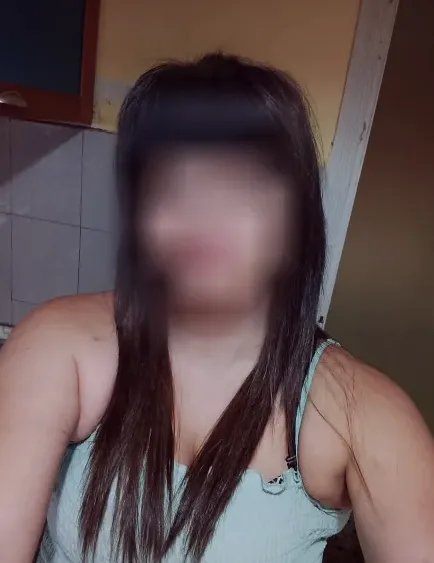 Cerys, 37