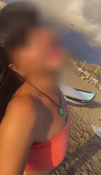 Chloe, 34