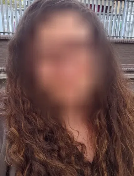 Claire, 36