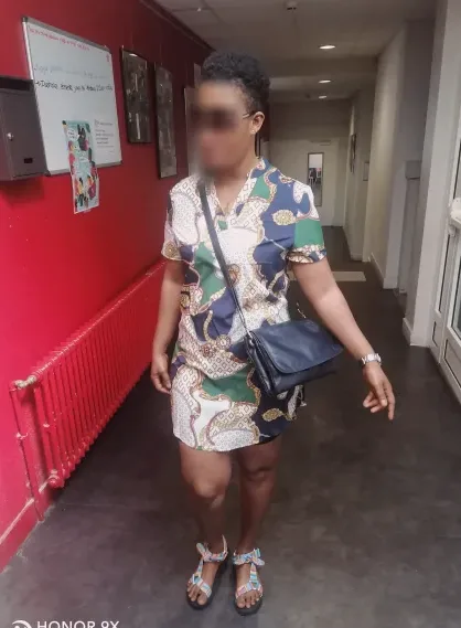Dina, 32