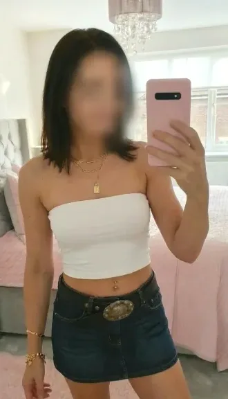 Erin, 24