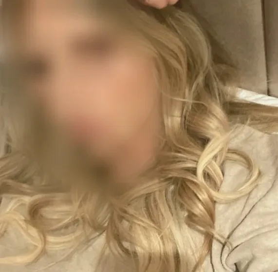 Holly, 28