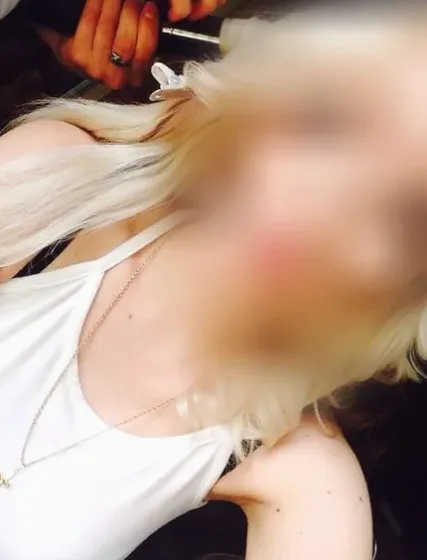 Isabelle, 37
