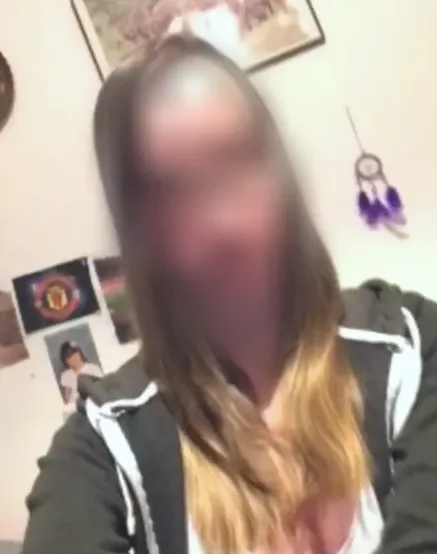 Kayleigh, 25