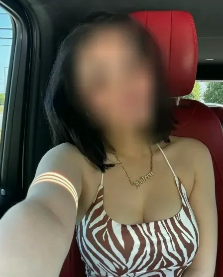Rhona, 27
