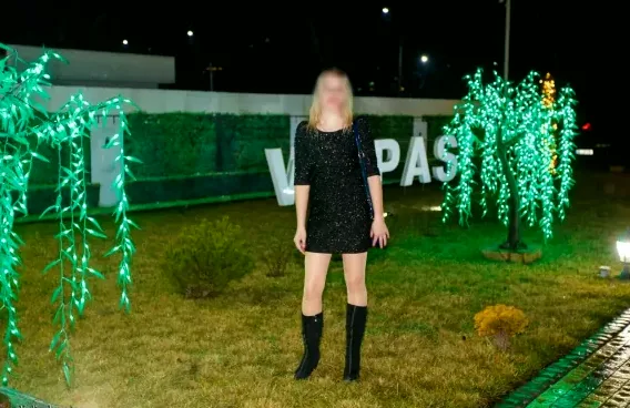 Sinead, 32